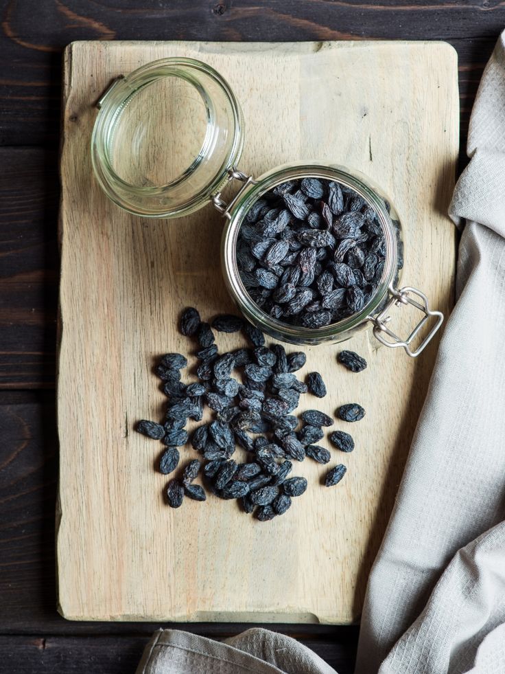 HACCP Certified Bulk Iranian Black Raisins for HORECA Sector Food Service Providers; Wholesale Price & Long-Term Partnership
